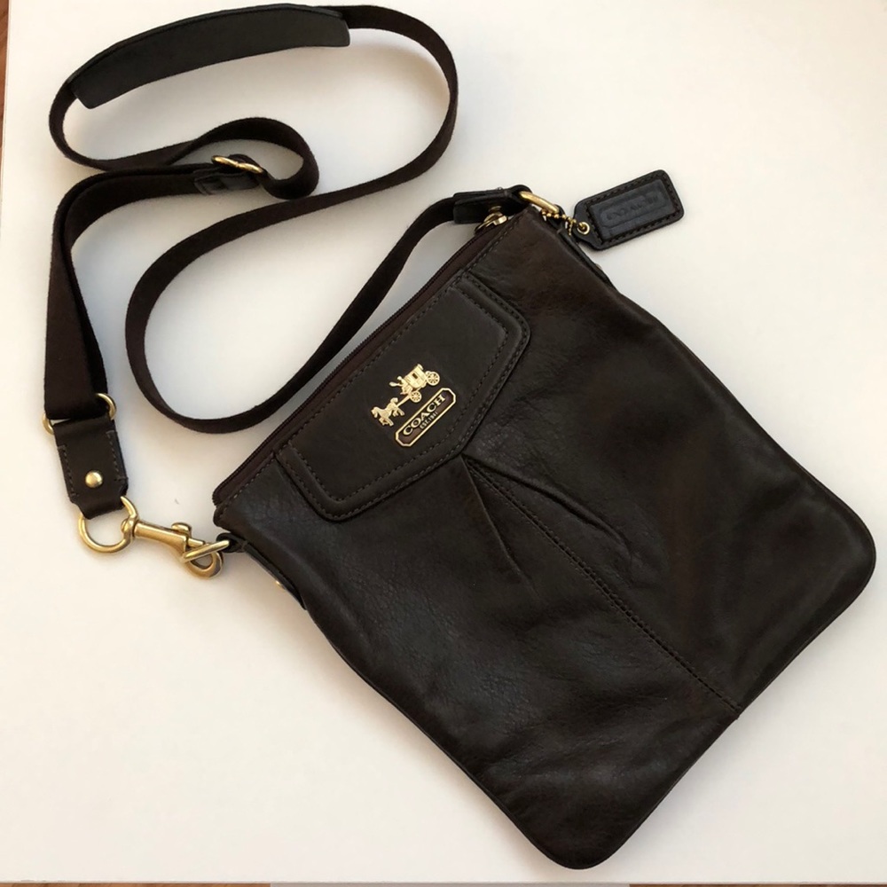 💕 NEW Coach crossbody purse | dark brown 💕